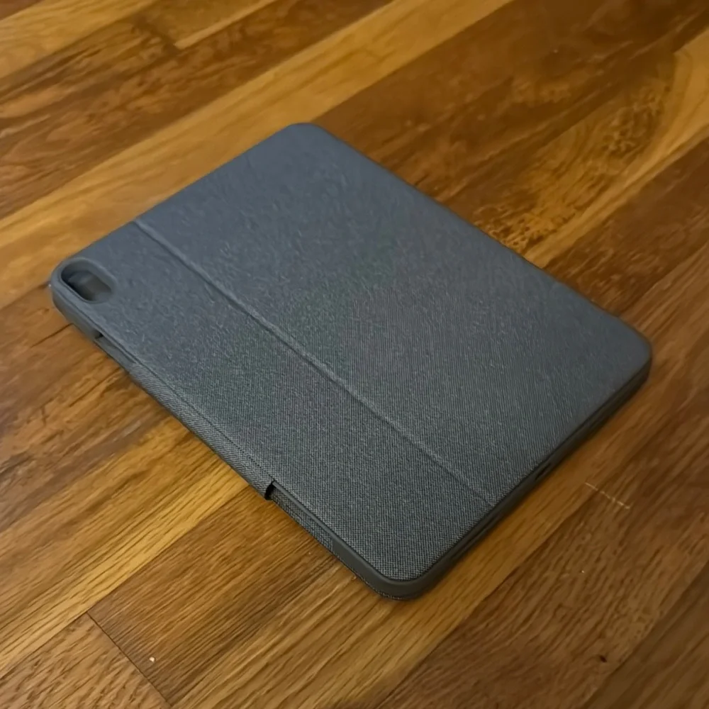 Logitech Gray Folio Touch Keyboard
